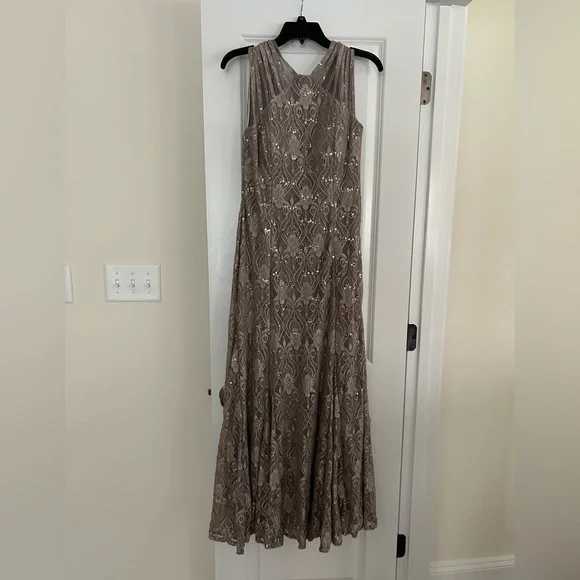 white christmas dresses Embroidered Long MOB Dress w/ Cap Sleeves